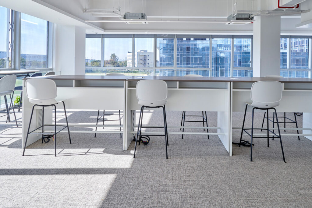 พรมสำนักงาน พรมออฟฟิศ พรมแผ่น ตกแต่งห้องทำงาน